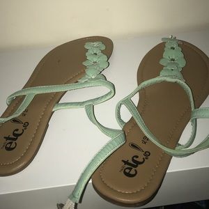 Women’s beach sandals